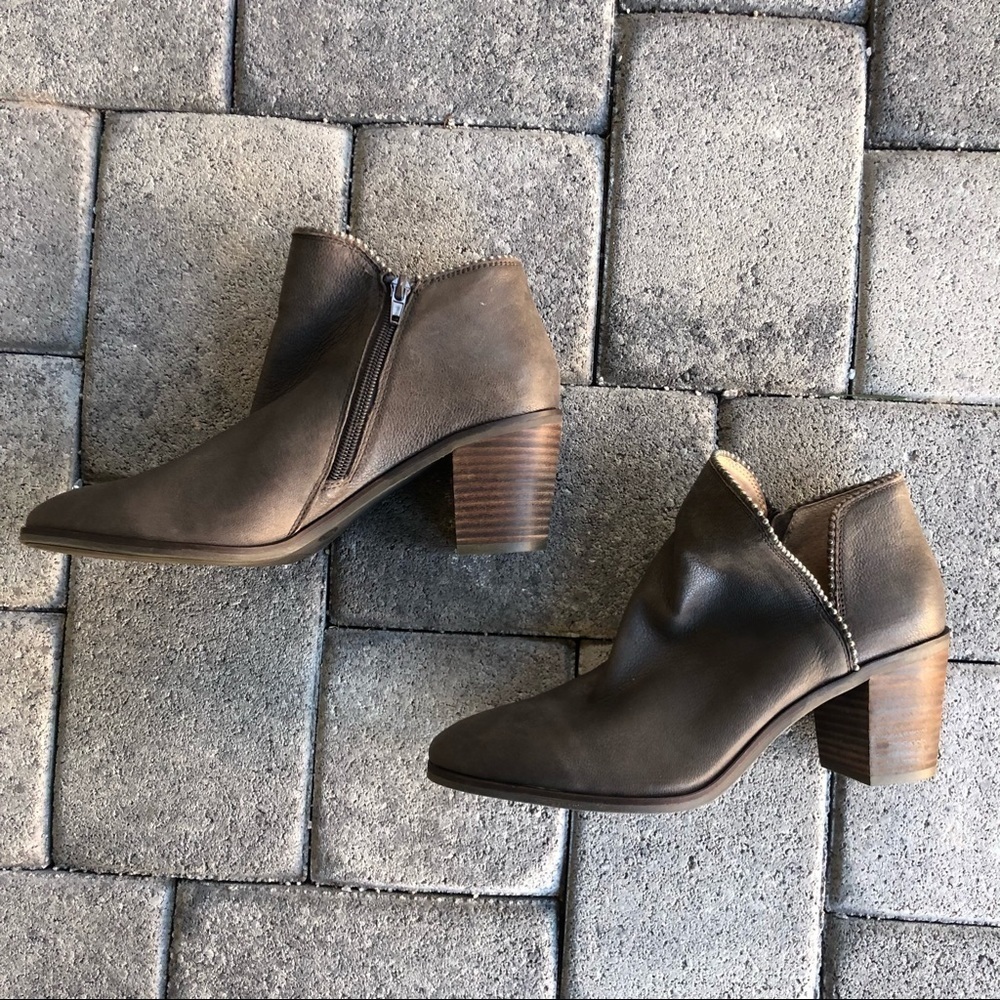 NWT Lucky Brand Pincah2 Studded Block Heel Booties in Gray size 10 - Picture 4 of 16